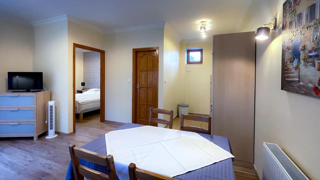 Ozkut Apartmanhaz Olmod Ngoại thất bức ảnh